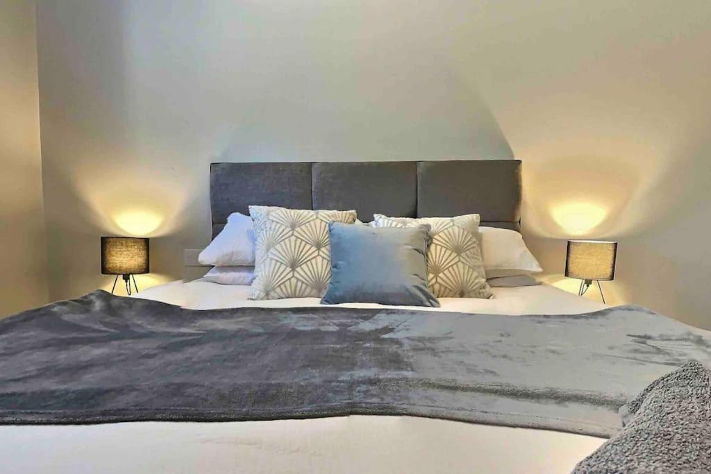 Apartamento Cotswold Chapel, Sleeps Up To 5 In Kingsize Beds Chipping Norton Exterior foto