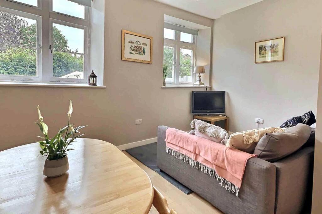 Apartamento Cotswold Chapel, Sleeps Up To 5 In Kingsize Beds Chipping Norton Exterior foto